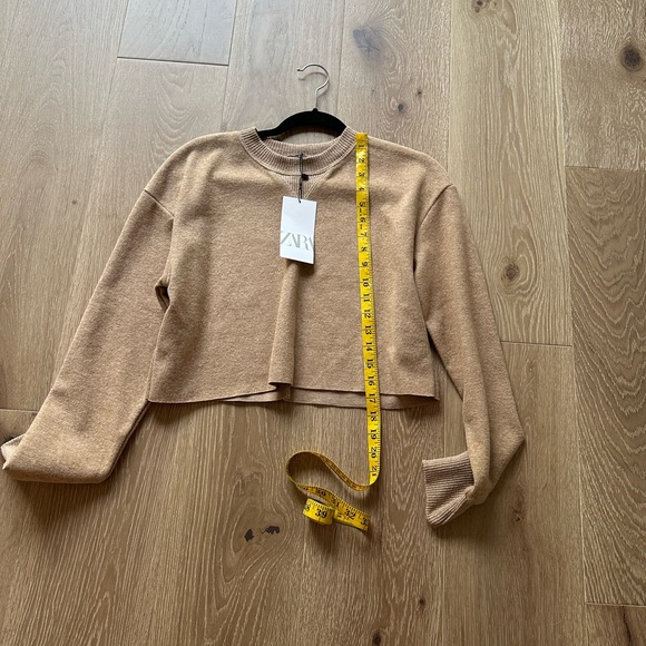 Zara long sleeve knit crop. - Picture 2 of 3